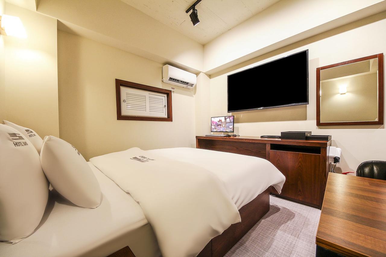 Band Hotel