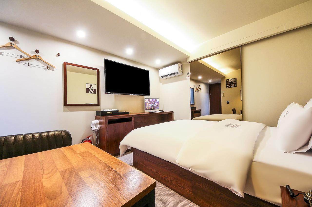 Band Hotel
